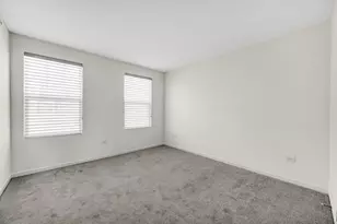 2260 Horseshoe Cir, Naperville, IL 60564 - Photo 5