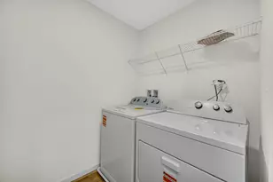 2260 Horseshoe Cir, Naperville, IL 60564 - Photo 9