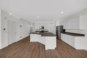 2260 Horseshoe Cir, Naperville, IL 60564 - Photo 21