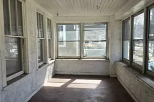 11223 S Longwood Dr, Chicago, IL 60643 - Photo 3