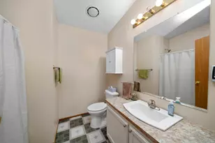 216 Meadowlark Ln, Sandwich, IL 60548 - Photo 15