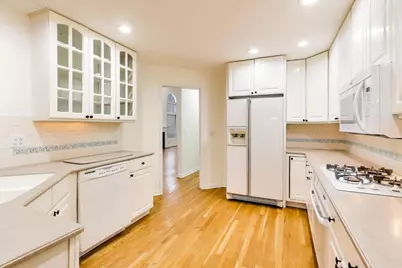 325 N Water Street #325, Batavia, IL 60510 - Photo 7