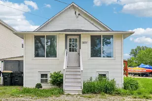 38717 N Lake St, Antioch, IL 60002 - Photo 1