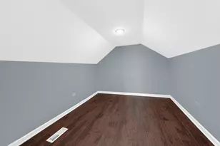 38717 N Lake St, Antioch, IL 60002 - Photo 11