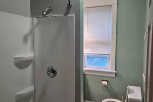 809 W 4th St, Sterling, IL 61081 - Photo 7