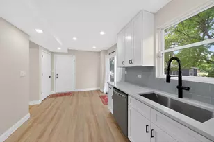 1324 Demmond St, Joliet, IL 60432 - Photo 5