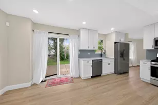 1324 Demmond St, Joliet, IL 60432 - Photo 3
