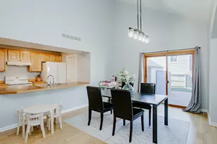 938 Aberdeen Dr, Crystal Lake, IL 60014 - Photo 9