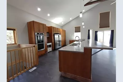 8806 Trask Bridge Road, Rockford, IL 61101 - Photo 11