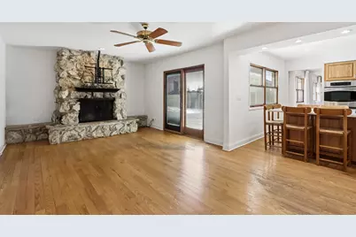 2019 E Avon Lane, Arlington Heights, IL 60004 - Photo 13