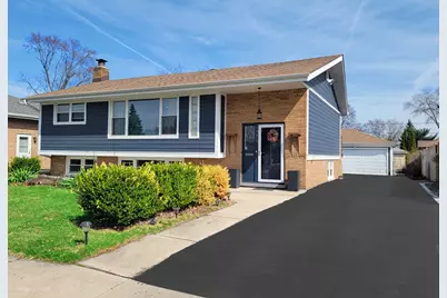 10817 S Oak Park Avenue, Worth, IL 60482 - Photo 1