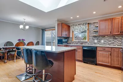 10817 S Oak Park Avenue, Worth, IL 60482 - Photo 9