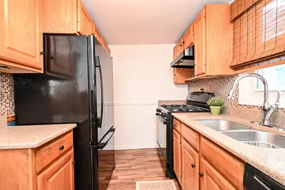 2737 Gabriel Avenue, Zion, IL 60099 - Photo 11