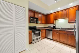 400 Mcdaniels Cir, Clarendon Hills, IL 60514 - Photo 7