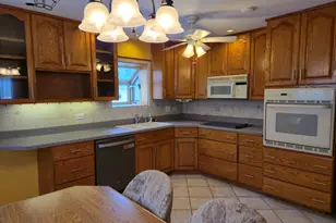 14927 Kenton Ave, Midlothian, IL 60445 - Photo 9