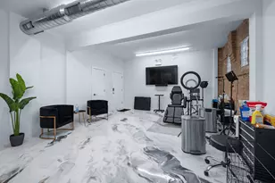 965 W 18th St, Chicago, IL 60608 - Photo 13