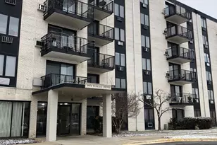 9074 W Terrace Dr, Niles, IL 60714 - Photo 1