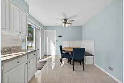 736 Cypress Lane, Carol Stream, IL 60188 - Photo 7