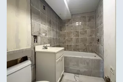 6725 S Eberhart Avenue, Chicago, IL 60637 - Photo 13