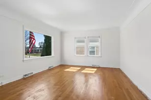 142 S Fremont St, Palatine, IL 60067 - Photo 3