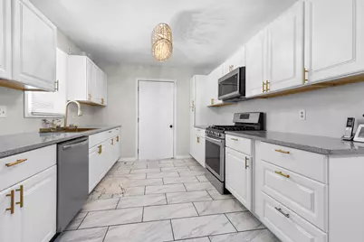 200 Bounty Drive NE, Poplar Grove, IL 61065 - Photo 9