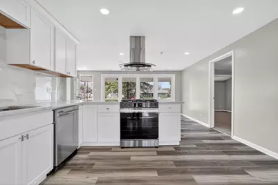 17829 Baker Court, Country Club Hills, IL 60478 - Photo 3