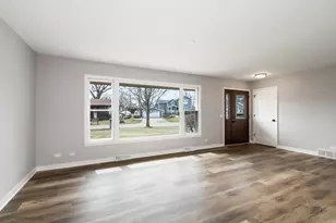 227 Kimball Ave, Wauconda, IL 60084 - Photo 5