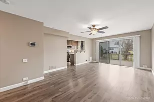 1633 Pebble Beach Cir, Elgin, IL 60123 - Photo 3