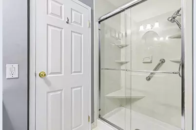 2201 S Highland Avenue #4L, Lombard, IL 60148 - Photo 17