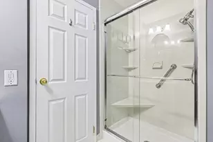 2201 S Highland Ave, Lombard, IL 60148 - Photo 17