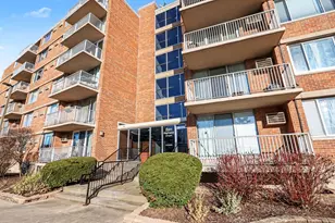 2201 S Highland Ave, Lombard, IL 60148 - Photo 1