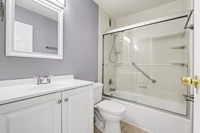 2201 S Highland Avenue #4L, Lombard, IL 60148 - Photo 13