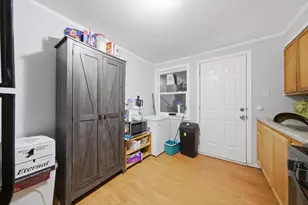 2247 E 96th St, Chicago, IL 60617 - Photo 7