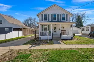 418 Houston St, Batavia, IL 60510 - Photo 1