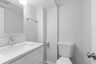 8824 Robin Dr, Des Plaines, IL 60016 - Photo 11