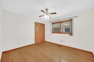 5728 N McVicker Ave, Chicago, IL 60646 - Photo 7