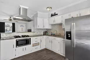 196 Hadleigh Rd, Bolingbrook, IL 60440 - Photo 5