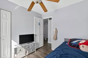 196 Hadleigh Rd, Bolingbrook, IL 60440 - Photo 9