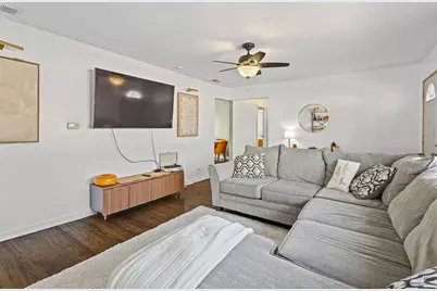 9301 S 54th Court, Oak Lawn, IL 60453 - Photo 5