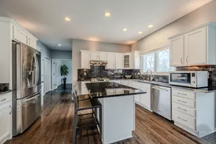 2805 Clara Ave, Aurora, IL 60502 - Photo 15