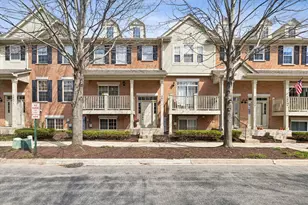 77 Lee Ct, Winfield, IL 60190 - Photo 1