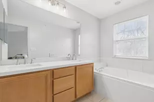 77 Lee Ct, Winfield, IL 60190 - Photo 11