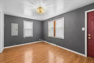 338 College Ave, Winthrop Harbor, IL 60096 - Photo 13