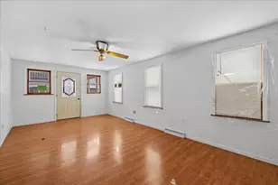 338 College Ave, Winthrop Harbor, IL 60096 - Photo 7