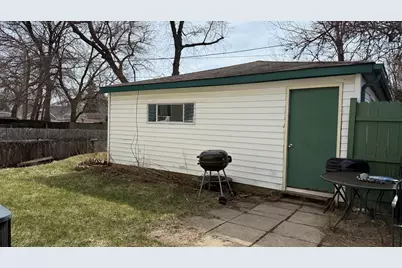 6561 W Cornelia Avenue, Chicago, IL 60634 - Photo 7