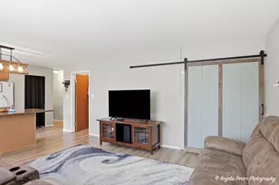 916 Essex Ct, McHenry, IL 60050 - Photo 15