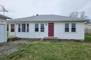 706 S Division St, Norris City, IL 62869 - Photo 3