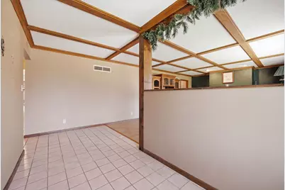 2594 E 1069th Road, Ottawa, IL 61350 - Photo 5