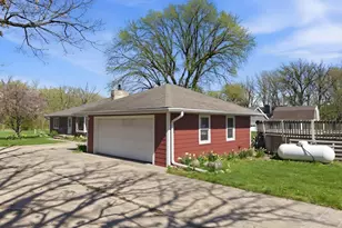 2594 E 1069th Rd, Ottawa, IL 61350 - Photo 39