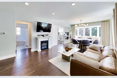 339 N Emroy Avenue, Elmhurst, IL 60126 - Photo 3